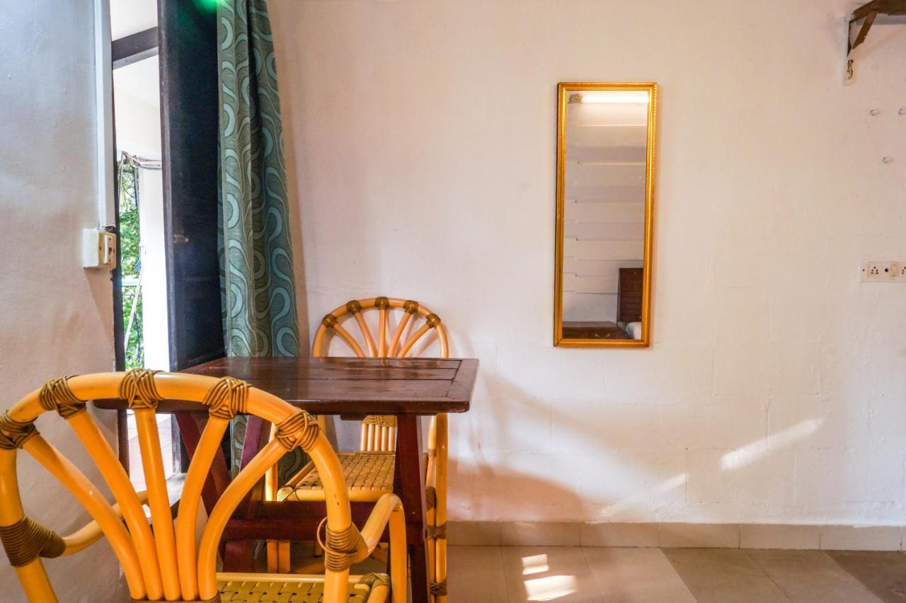 Piggy Calangute By Urban Nomads - Dorms & Pvt Rooms GOA Dış mekan fotoğraf