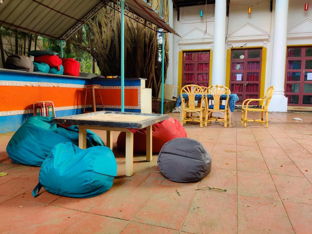 Piggy Calangute By Urban Nomads - Dorms & Pvt Rooms GOA Dış mekan fotoğraf