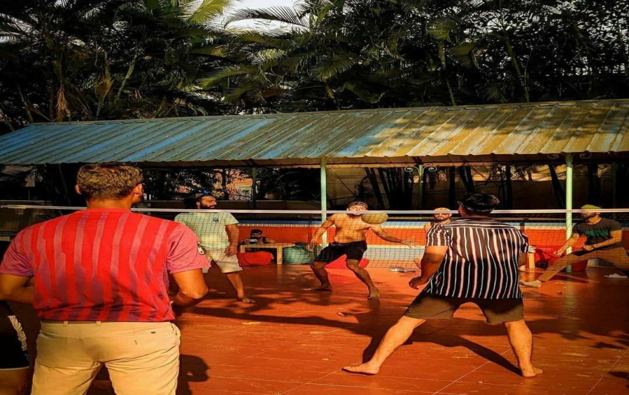 Piggy Calangute By Urban Nomads - Dorms & Pvt Rooms GOA Dış mekan fotoğraf